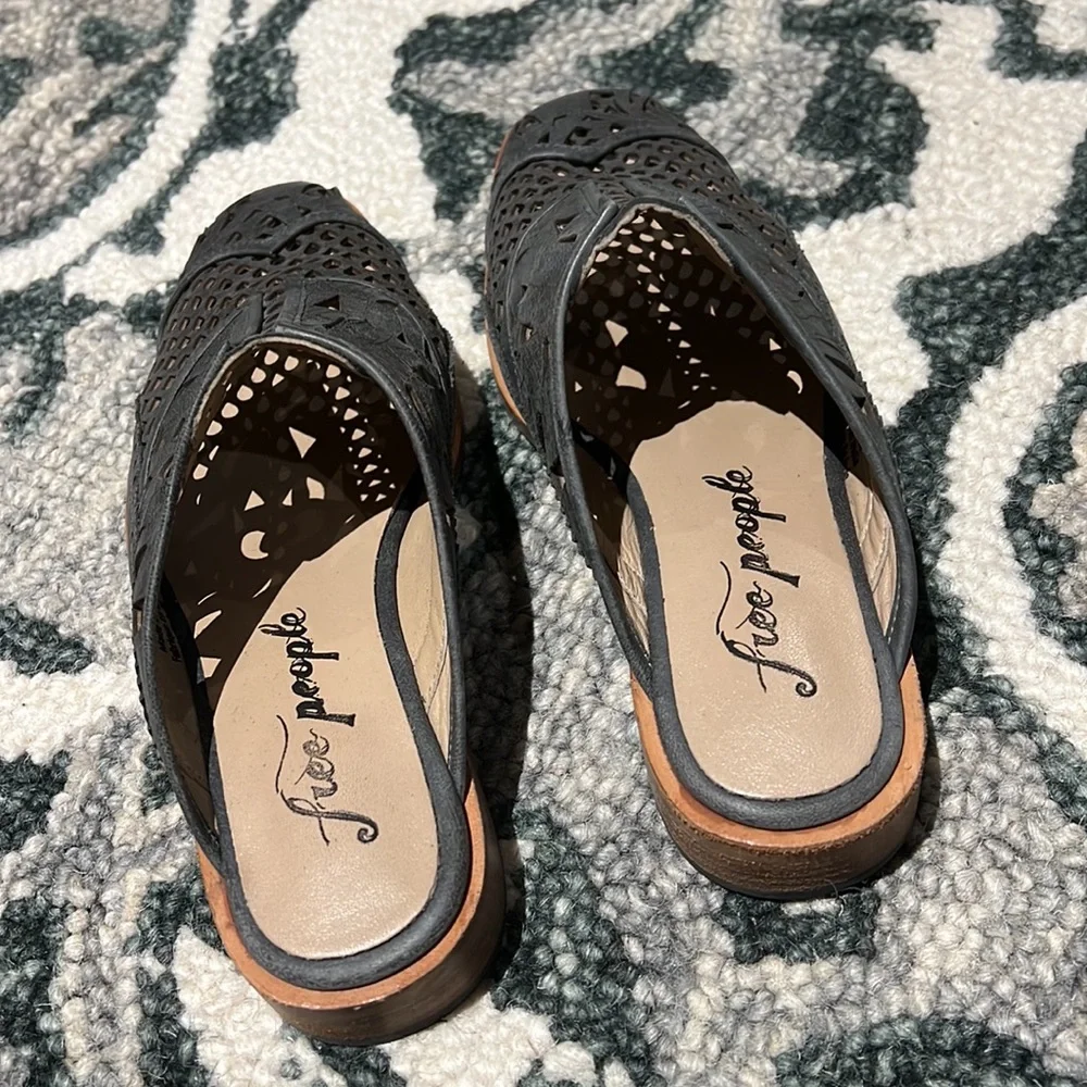 Free People Mules - Picture 2 of 3